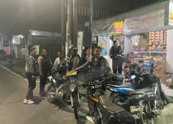 Hendak Tawuran, Lima Remaja Berikut Sajam Dimankan ke Polsek Kramatjati