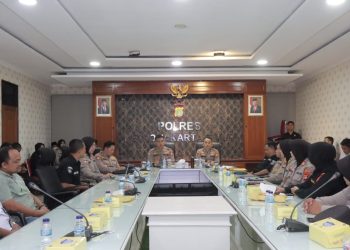 Puslitbang Polri ke Polres Metro Jakarta Timur lakukan penelitian evaluasi penggunaan fixed phone