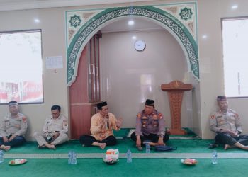 Maksimalkan Pelayanan Kepada Masyarakat, Polsek Tebet Lakukan Kegiatan Binrohtal Kepada Anggotanya