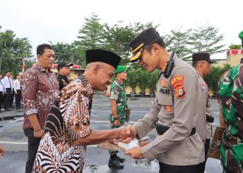 Penghargaan untuk TNI/Polri dan Masyarakat Berprestasi di Bekasi Kota