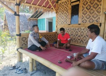 Bhabinkamtibmas Pulau Kelapa Laksanakan Sambang Warga: Pererat Silaturahmi dan Cegah Paham Radikalisme serta Judi Online