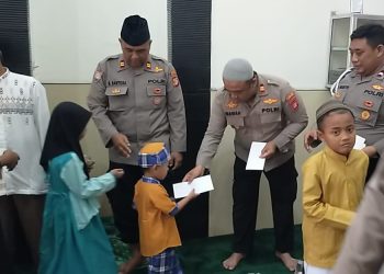 Kepedulian Polsek Cakung, lakukan santunan kepada anak yatim dan doa bersama