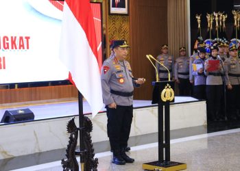 Kapolri Pimpin Kenaikan Pangkat 16 Pati Polri
