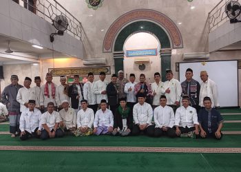 Bhabinkamtibmas Kelurahan Serdang Menghadiri Kegiatan Subuh Putih / Subuh Keliling DMI Ranting Kelurahan Serdang