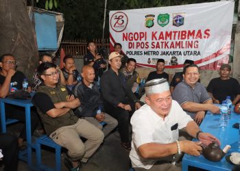 Ngopi Kamtibmas di Penjaringan, Kapolres Ajak Warga Jaga Kekompakan