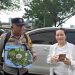 Bantu Jemaat Misa, Polisi Berkalung Denah Acara Berkeliling Di GBK