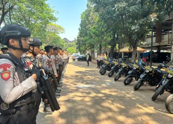 Kapolsubsektor Gelora Pimpin Kepulangan Tamu Negara Kegiatan Delegasi ISF Tahun 2024 Ke Bandara Soekarno Hatta Di Parkir Timur