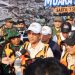 Acara pekan gerebek sampah & tanam pohon di area hutan mangrove Kaliadem Pelabuhan Muara Angke