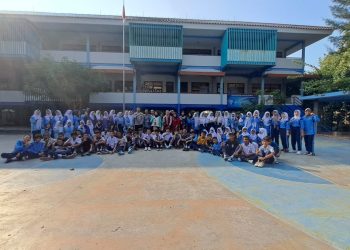 Bhabinkamtibmas Pulau Lancang Berikan Penyuluhan Kenakalan Remaja di SMPN 288 Jakarta