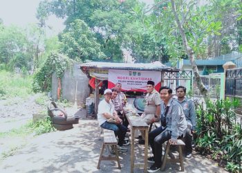 Ngopi Kamtibmas di Susukan, Warga dan Polisi Bersinergi untuk menjaga situasi kamtibmas jelang Pilkada
