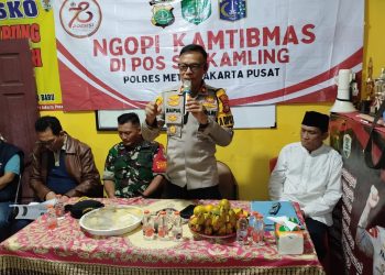 Ngopi Kamtibmas Bulan Pilkada, Polsek Johar Baru Di Pos Sekretariat RW 09 Kelurahan Johar Baru