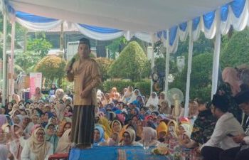Eratkan Silaturahmi, Anggota Polsek Pulogadung Hadiri Peringatan Maulid Nabi di Rawamangun