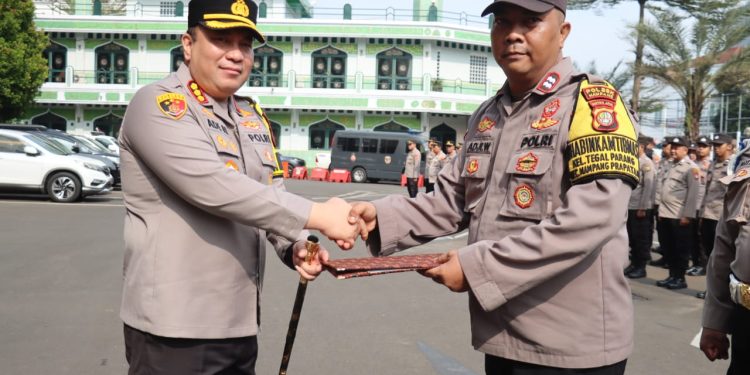 penghargaan Aiptu Adyi Wibowo Polres Metro Jakarta Selatan