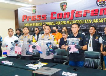 Polres Jakbar Amankan Pelaku Judi Online dengan Omzet Bulanan Mencapai 60 Juta di Jakarta Barat
