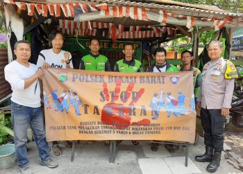 Bhabinkamtibmas Kelurahan Bintara Sosialisasikan Pencegahan Tawuran kepada Warga di RW 10