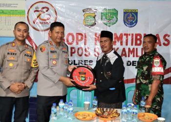 Ngopi Kamtibmas Di Pos Kamling Cilodong Polsek Sukmajaya