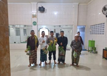 “Panen Subuh” Inovasi Polsek Metro Penjaringan Dorong Masyarkat Sholat Subuh Berjamaah