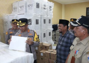 Memastikan Pelkada 2024 berjalan aman, Kapolres cek Gudang PPK Kec. Pasar Rebo dan Kec. Cipayung