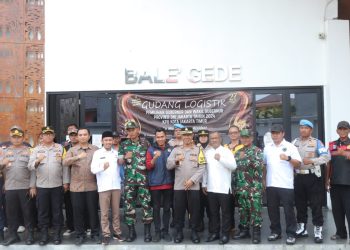 Kapolres tinjau Gudang logistik PPK di 3 kecamatan wilayah Jakarta Timur