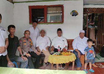 Menjelang Pilkada, Bhabinkamtibmas Menteng Dalam Ajak Warga Jaga Kamtibmas dan Waspada Judi Online