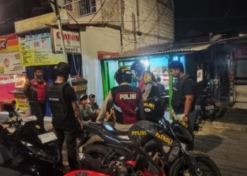 Polsek Johar Baru Gerak Cepat Tanggapi Laporan Warga di Jalan Kawi-Kawi Bawah