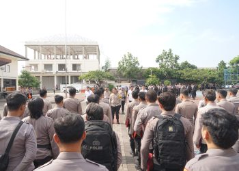 Pastikan Kesiapan Anggota Polres, Wakapolres Metro Bekasi Pimpin Apel Pengecekan Kesiapan Pasukan