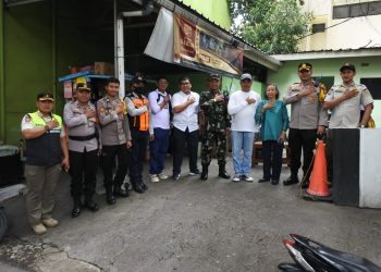 Kapolsek Metro Gambir Bersama 3 Pilar Pantau Pelaksanaan Pilkada di TPS 06 Kelurahan Gambir