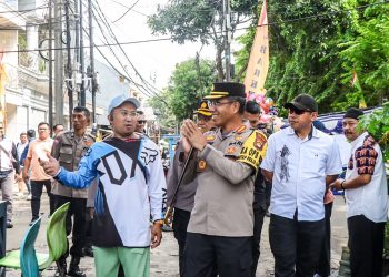 Pastikan Pilkada 2024 berjalan lancar, Kapolres Metro Jakarta Timur kontrol TPS di Cakung Jakarta Timur