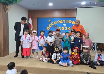 Membangun Masa Depan: Polres Jakbar Kenalkan Profesi dan Bahaya Narkoba kepada Anak-Anak