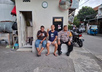 Jalin Silaturahmi ke Warga, Bhabinkamtibmas Lakukan Cooling System dan Sampaikan Pesan Kamtibmas