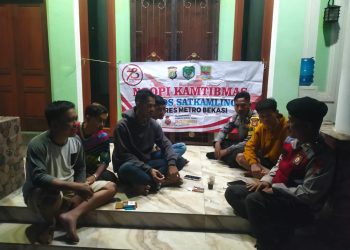 Polsek Muara Gembong Kongkow Bareng Warga di Program Ngopi Kamtibmas Ciptakan Suasana Harmonis Pasca Gelaran Pilkada