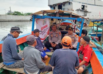 Ngopi Kamtibmas Polsek Kawasan Sunda Kelapa Bersama Nelayan