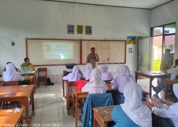 Polres Metro Bekasi dan Mahasiswa Edukasi Pelajar SMAN 2 Cibitung Soal Kenakalan Remaja