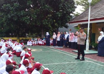 Polsek Cipayung Gelar Senin pintar di SD N 02 Ceger, Program Kapolres Metro Jakarta Timur