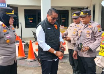 Wujudkan Personel yang Disiplin, Si Propam Polres Metro Bekasi Gelar Gaktiblin Di Polsek Kedungwaringin
