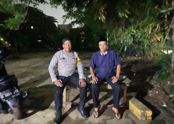 Jaga Kamtibmas Pasca Pilkada, Bhabinkamtibmas Pamulang Timur Sambangi Warga Poncol