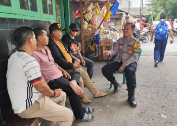 Bhabinkamtibmas Cakung Barat Dukung Program Asta Cita 2024 melalui Sambang Kamtibmas