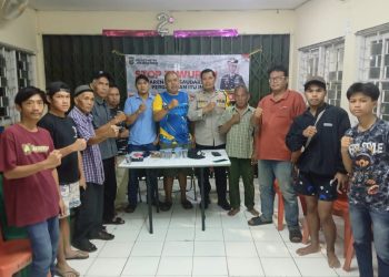 Bhabinkamtibmas Palmeriam sambangi pemuda yang nongkrong