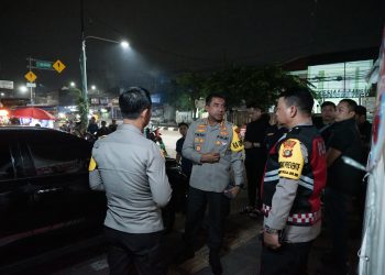 Kapolres Metro Bekasi Pantau Langsung Pos Pengamanan Nataru di Gedung Juang Tambun