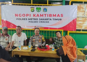 Warga Sambut Positif Kegiatan Ngopi Kamtibmas di Kelurahan Kelapa Dua Wetan