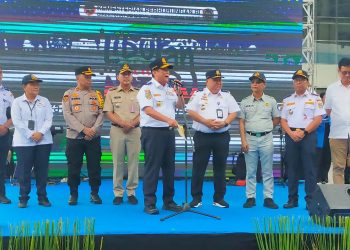 Lepas Mudik gratis di Terbus Pulogebang, Kapolres Metro Jakarta Timur dampingi Kementrian Perhubungan RI
