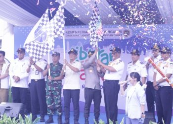 Wakapolres Turut Melepas Mudik Gratis Nataru 2024 di Terminal Bus Kampung Rambutan