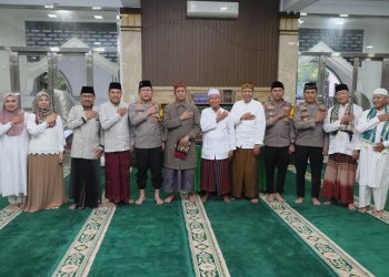 Sholat Subuh Keliling: Kapolres Metro Jakarta Utara Dekatkan Diri Dengan Masyarakat