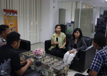 Bertindak Responsif, Polresta Bandara Bantu warga yang kehilangan barang saat pulang berlibur