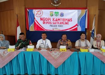 Ngopi Kamtibmas di Manggarai Selatan, Bhabinkamtibmas Ajak Warga Jaga Keamanan Tahun Baru