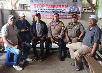 Bhabinkamtibmas beserta Elemen Pemerintahan Sambang Dialogis ke Warga Palmeriam