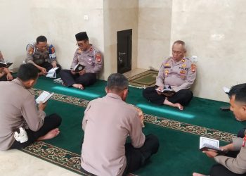 Polsek Setu Gelar Pengajian Rutin, Doa Bersama untuk Keamanan Wilayah