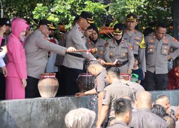 Polres Kepulauan Seribu Gelar Upacara Kenaikan Pangkat, 47 Anggota Resmi Naik Pangkat