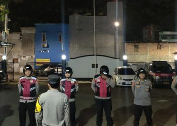 Kanit Intelkam Pimpin Apel Patroli Gabungan di Polsek Johar Baru