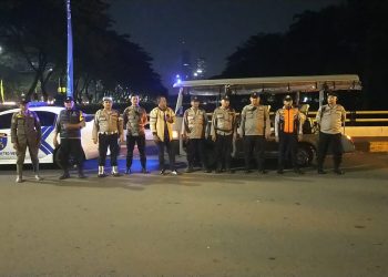 Patroli Cipta Kondisi di Menteng, Polisi Pantau Perbatasan Jembatan Tenggulun
